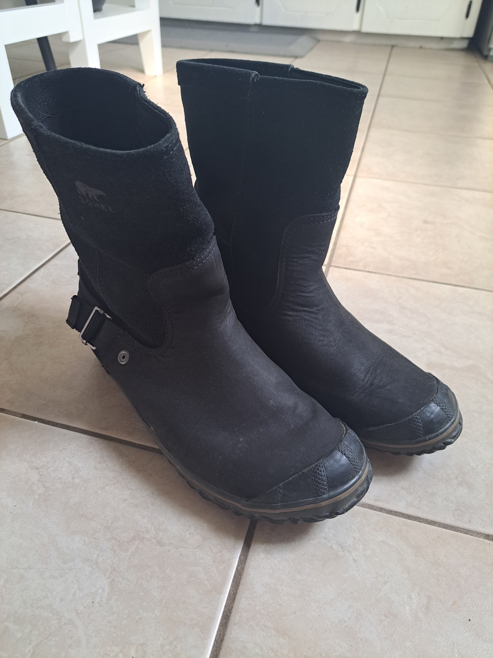 Sorel Black Women's Mid-Calf Boots
